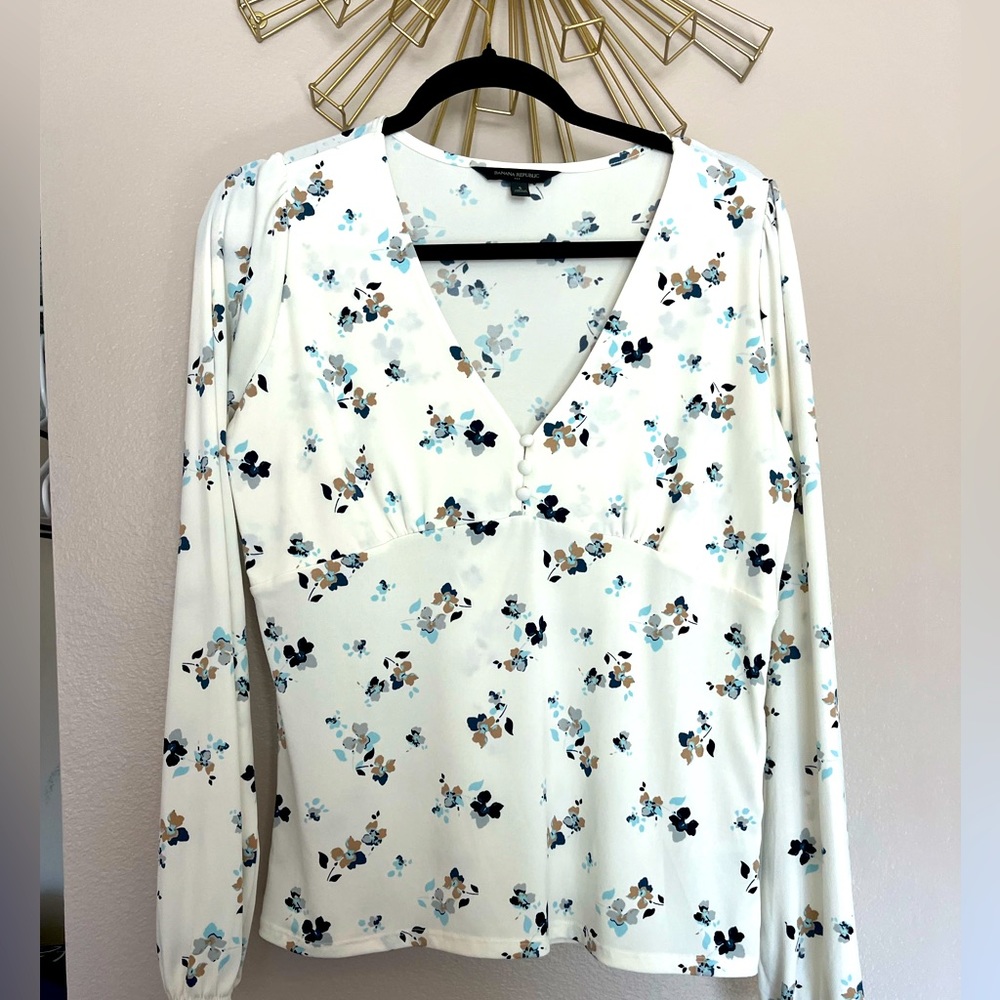 Banana Republic long sleeve blouse Small